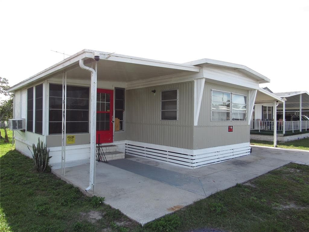 37108 SANDRA AVENUE ZEPHYRHILLS, FL 33542