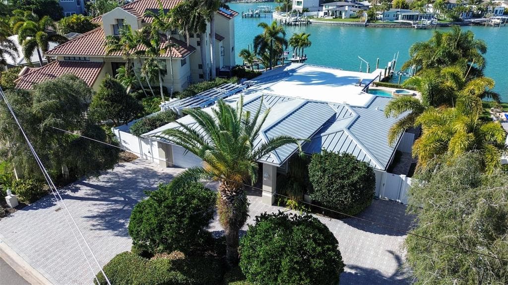 10074 S YACHT CLUB DRIVE TREASURE ISLAND, FL 33706