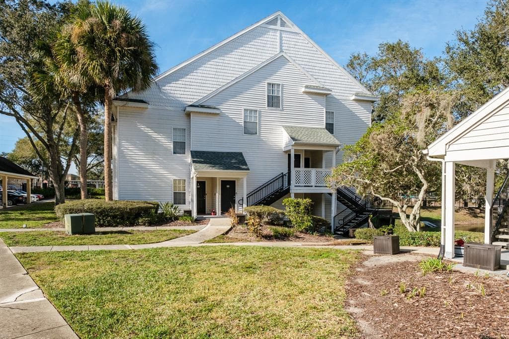 3261 HAVILAND COURT UNIT 103 PALM HARBOR, FL 34684
