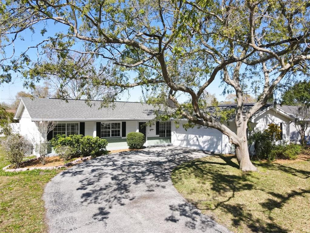 10517 ORANGE GROVE DRIVE