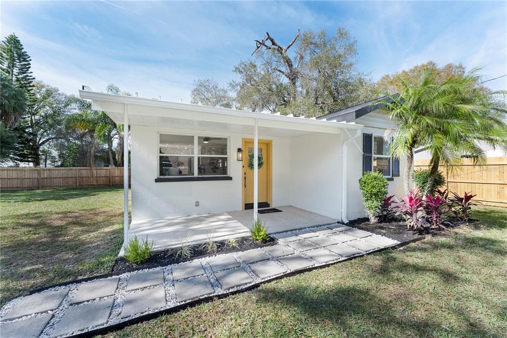 12514 HOLYOKE AVENUE TAMPA, FL 33624