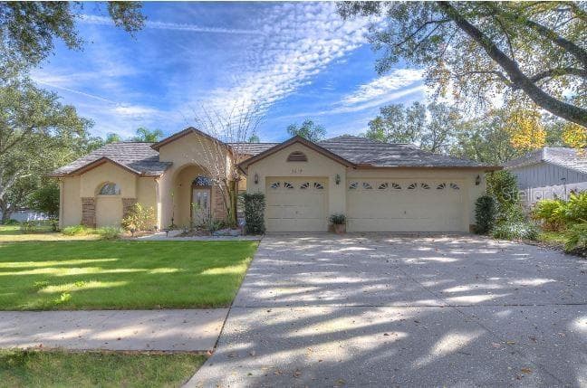 3813 HARROGATE DRIVE VALRICO, FL 33596