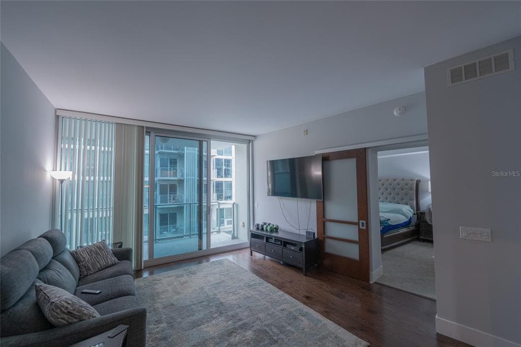 111 N 12TH STREET UNIT 1524 TAMPA, FL 33602