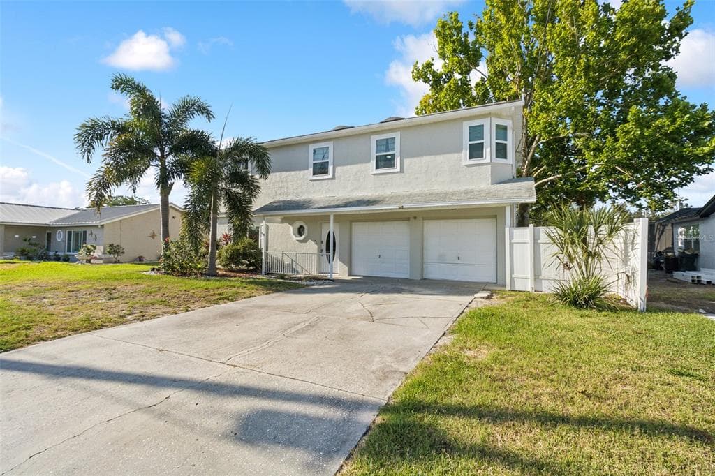 7650 HATTERAS DRIVE HUDSON, FL 34667