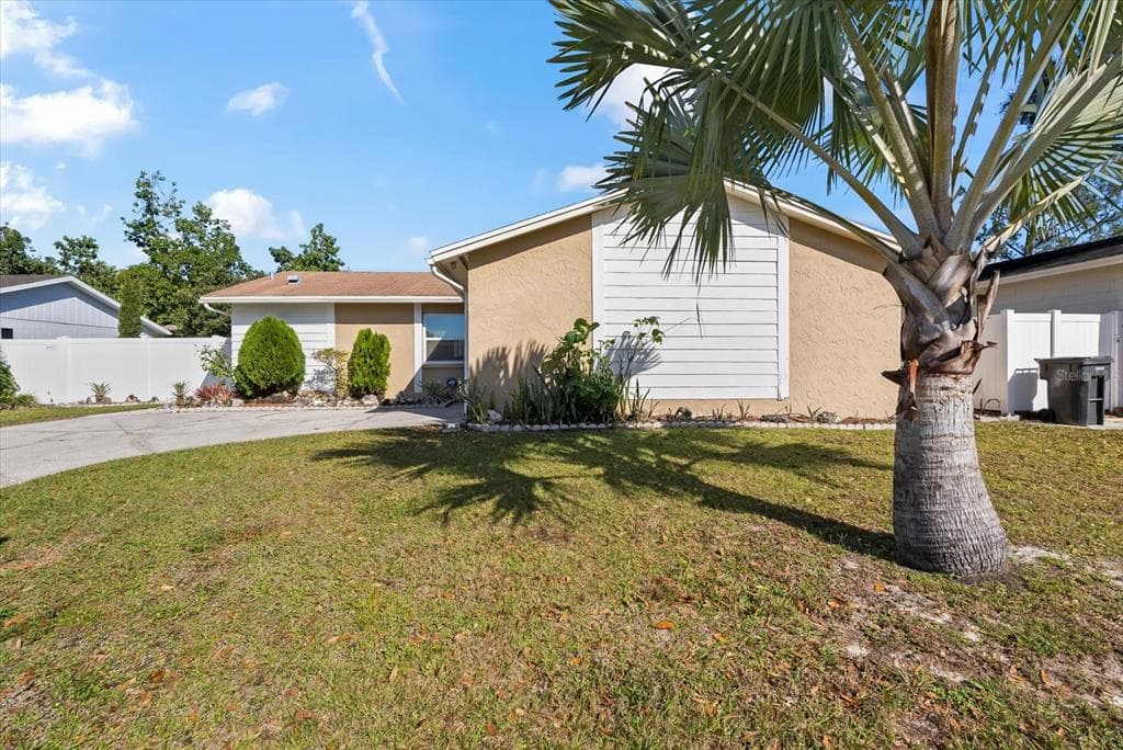 13826 PATHFINDER DRIVE TAMPA, FL 33625