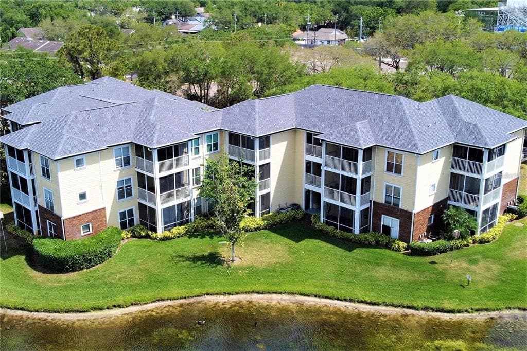 10114 WINSFORD OAK BOULEVARD UNIT 526 TAMPA, FL 33624