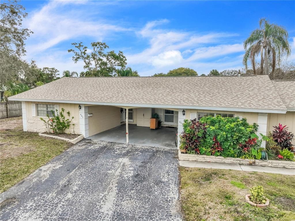 862 LAKE HAVEN ROAD DUNEDIN, FL 34698