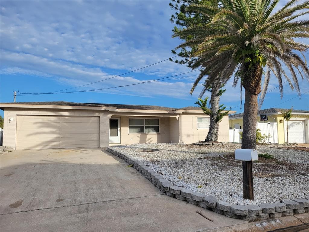 8541 42ND AVENUE N ST PETERSBURG, FL 33709