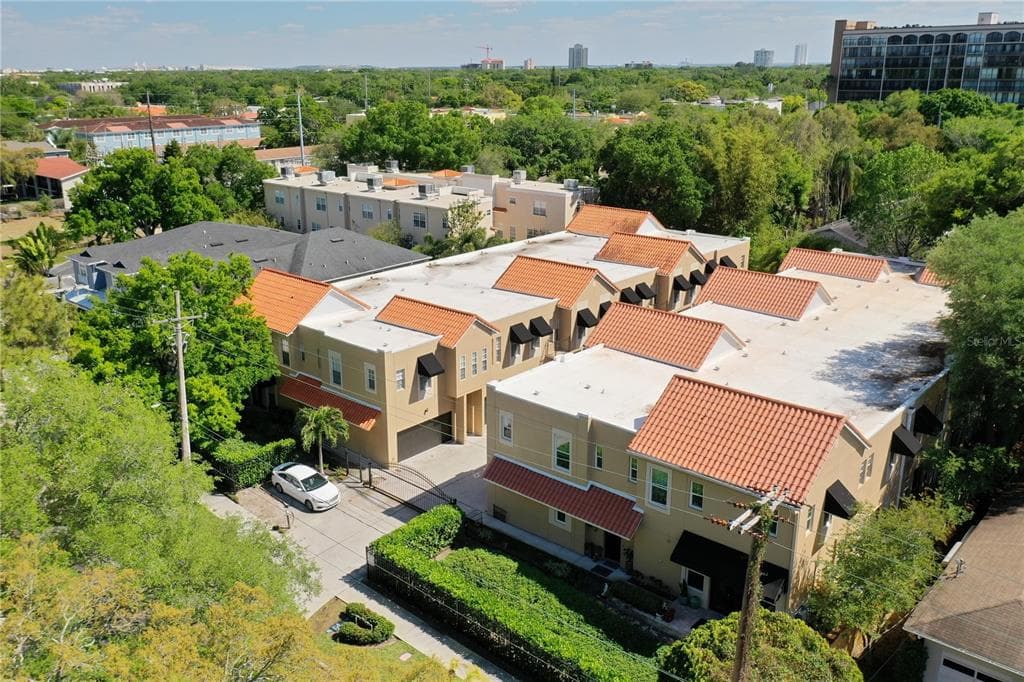 3210 HORATIO STREET UNIT 10 TAMPA, FL 33609