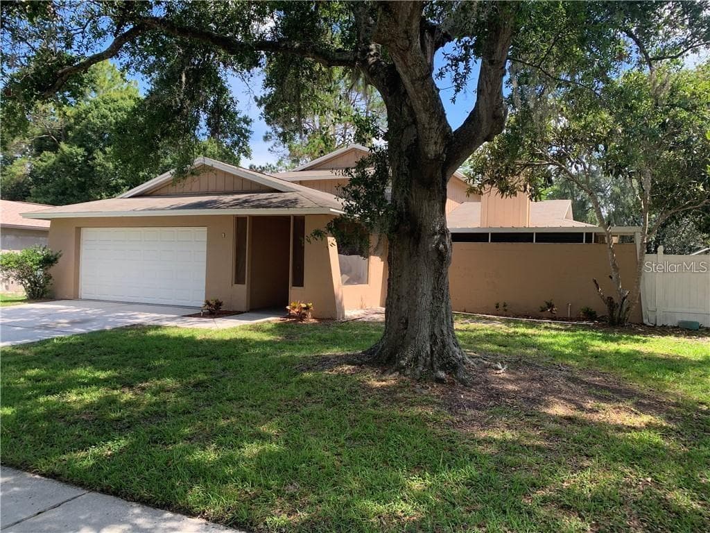4913 ROCKLEDGE CIRCLE TAMPA, FL 33624