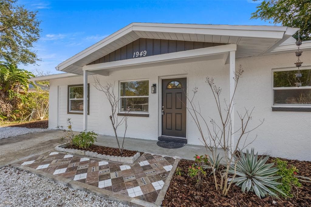 1949 TROTTER ROAD LARGO, FL 33774