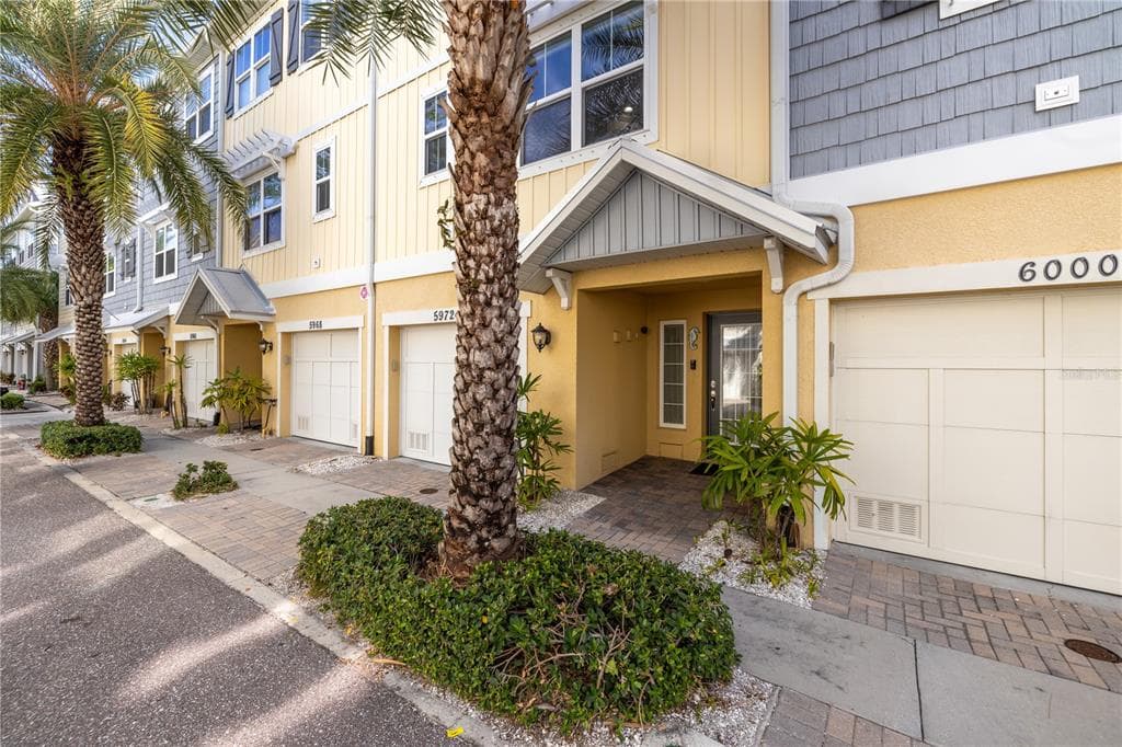 5972 ANCHORAGE WAY S ST PETERSBURG, FL 33712