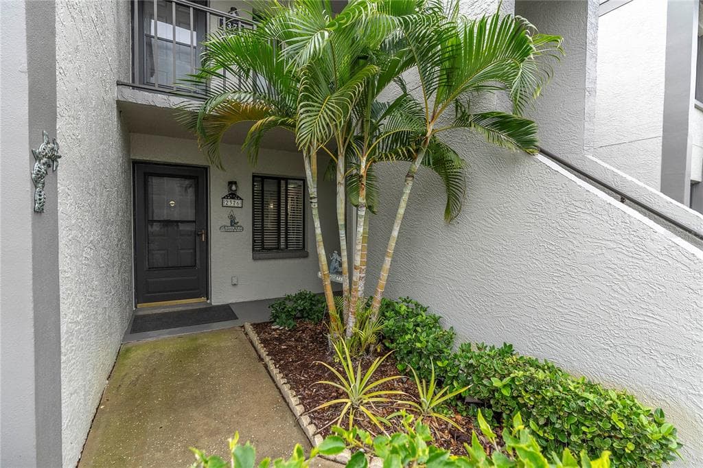 2376 LAKE HEATHER HEIGHTS COURT UNIT 2376 DUNEDIN, FL 34698