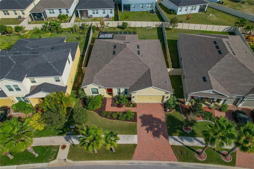 11634 LAKE LUCAYA DRIVE RIVERVIEW, FL 33579