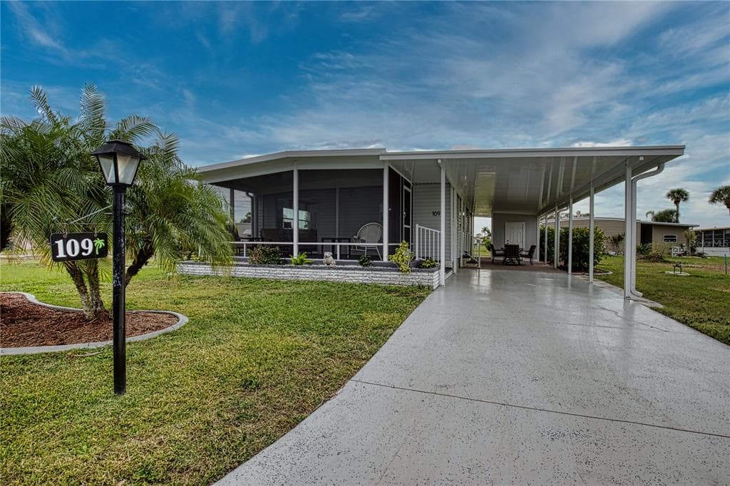 109 LA COSTA NORTH PORT, FL 34287