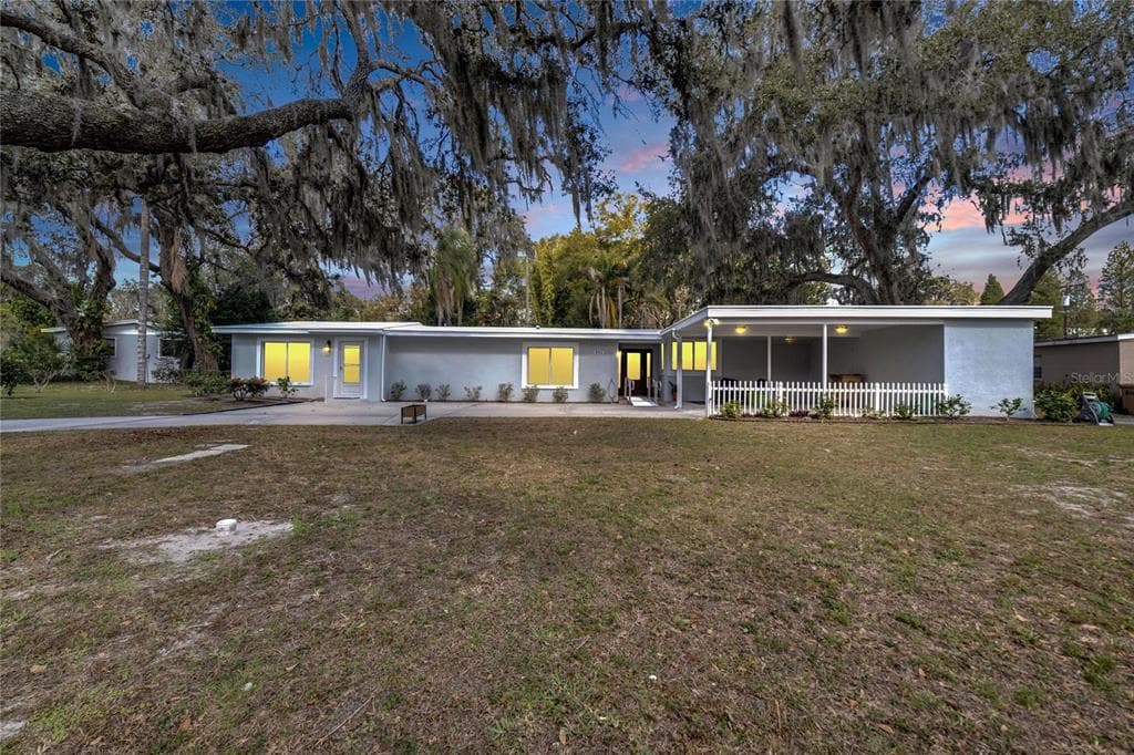 802 E RIVER DRIVE