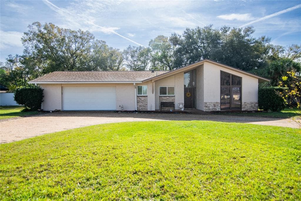 3430 LAKE PADGETT DRIVE LAND O LAKES, FL 34639