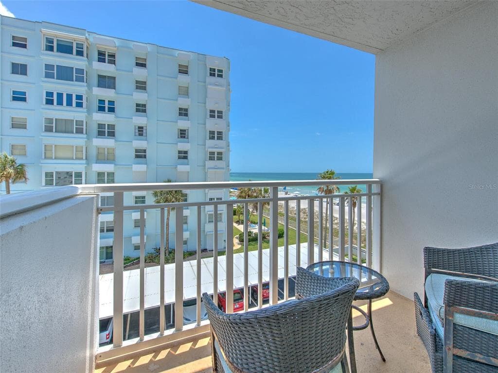 17408 GULF BOULEVARD UNIT 403 REDINGTON SHORES, FL 33708
