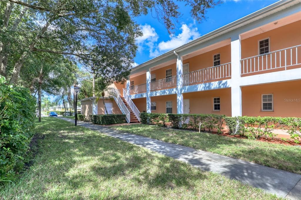 8300 BARDMOOR BOULEVARD UNIT 209 LARGO, FL 33777
