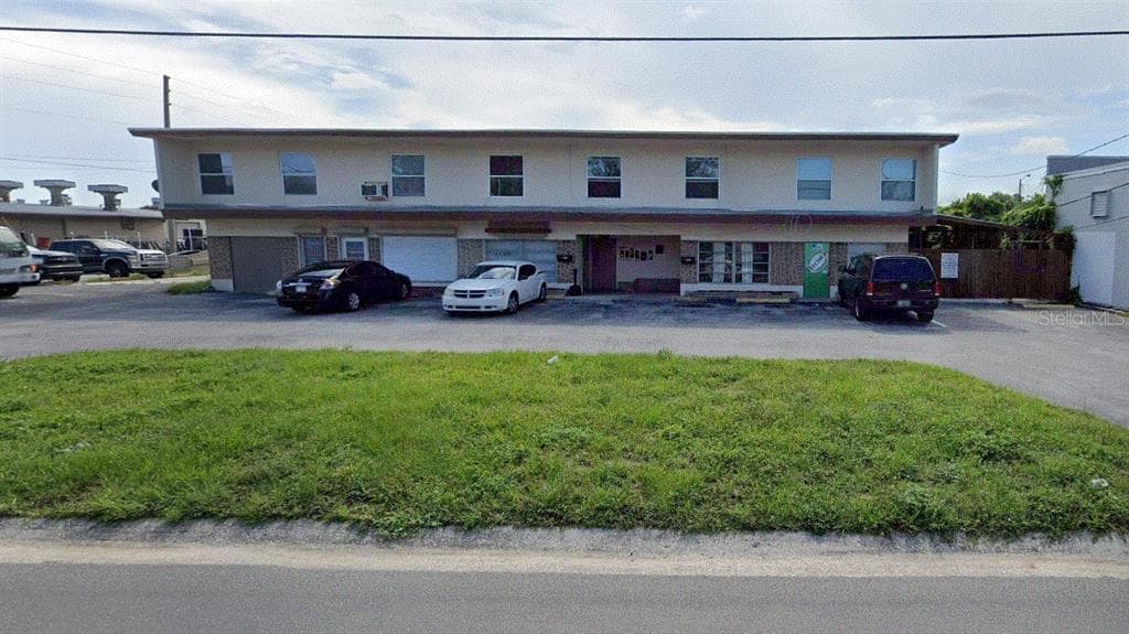 2400 25TH STREET N UNIT C ST PETERSBURG, FL 33713