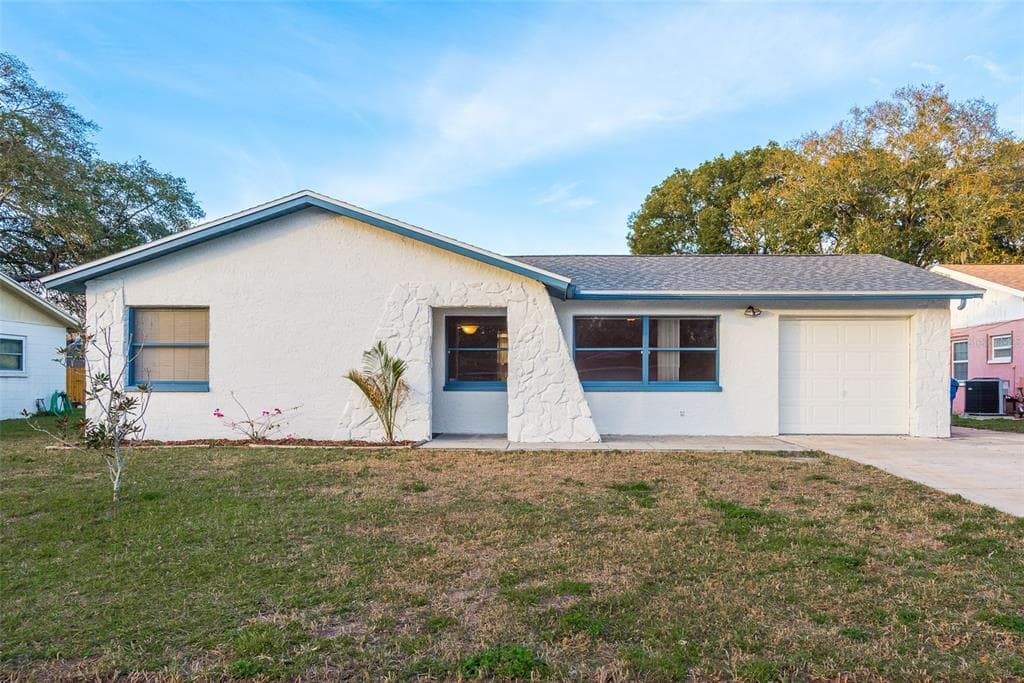 8411 FISHHAWK AVENUE NEW PORT RICHEY, FL 34653