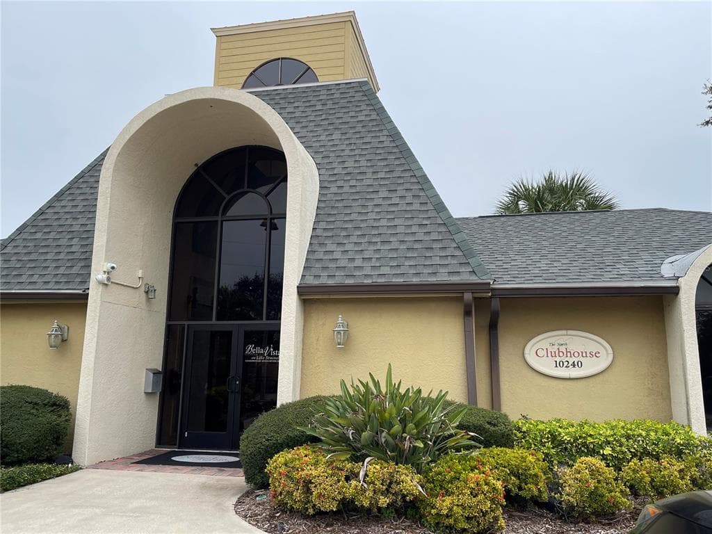 10195 SAILWINDS BOULEVARD N UNIT 207 LARGO, FL 33773