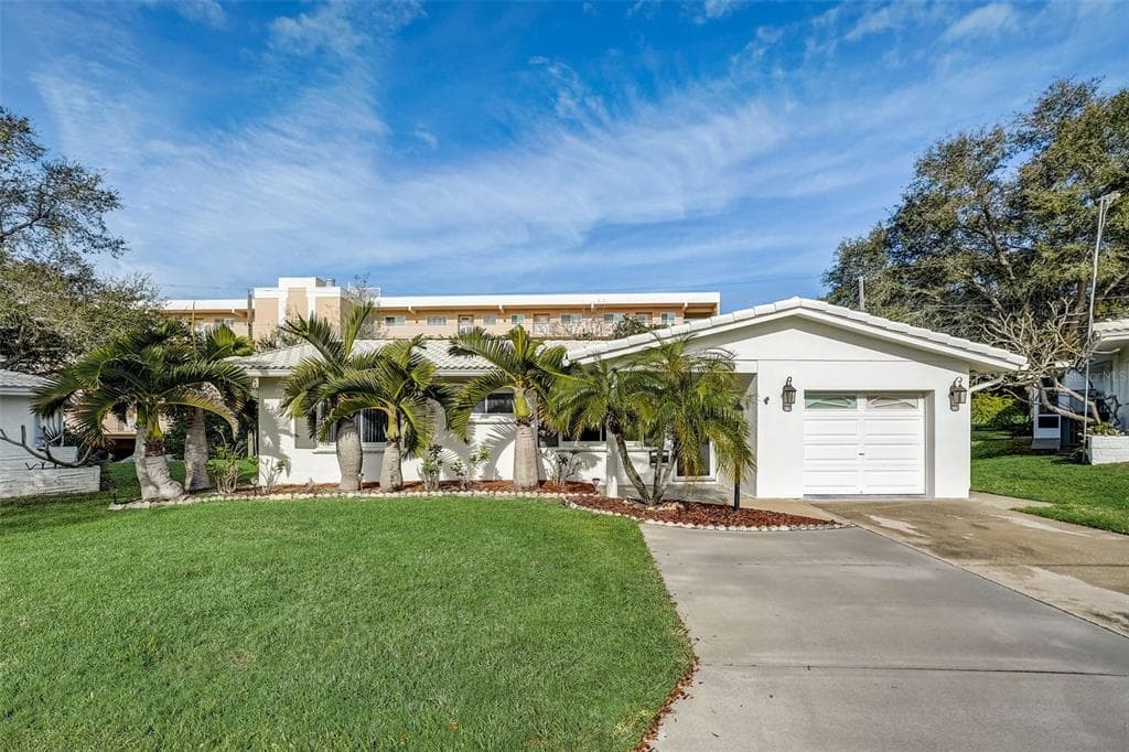 9596 141ST STREET SEMINOLE, FL 33776