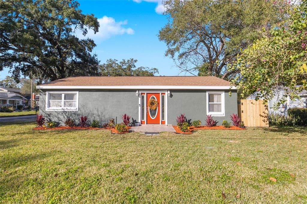 611 W HENRY AVENUE TAMPA, FL 33604