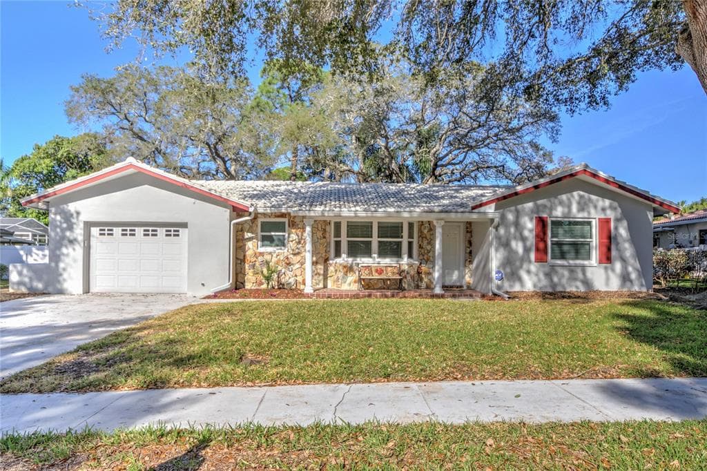 12075 68TH TERRACE SEMINOLE, FL 33772