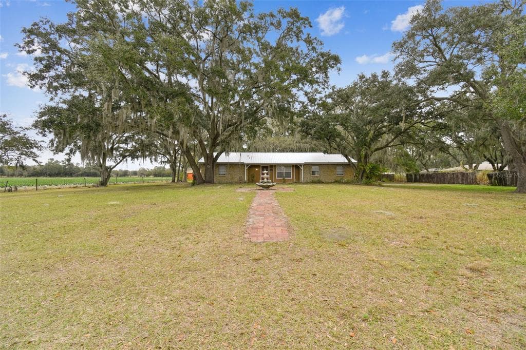 5606 DOWNING STREET DOVER, FL 33527