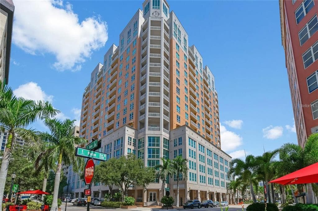 1350 MAIN STREET UNIT 1102
