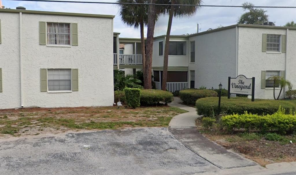 4611 W NORTH B STREET UNIT 117 TAMPA, FL 33609