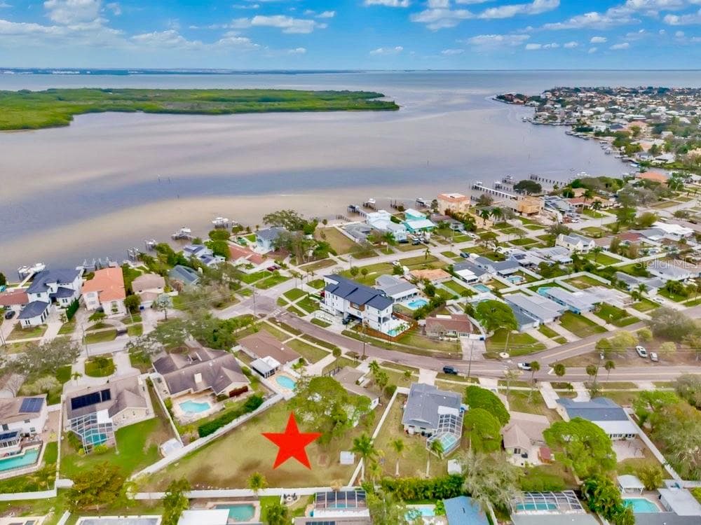 6070 DENVER STREET NE ST PETERSBURG, FL 33703