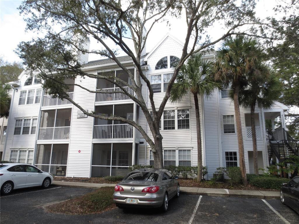 3260 HAVILAND COURT UNIT 104 PALM HARBOR, FL 34684