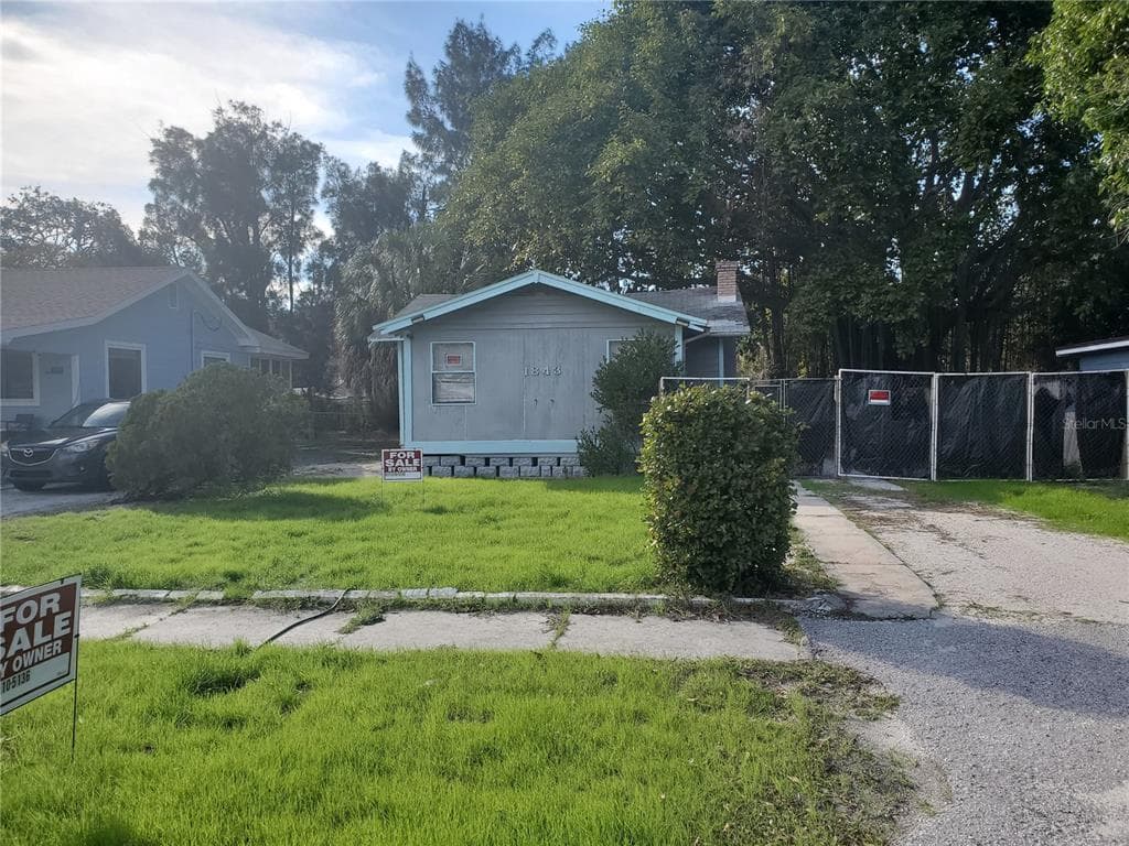 1843 QUINCY STREET S ST PETERSBURG, FL 33711