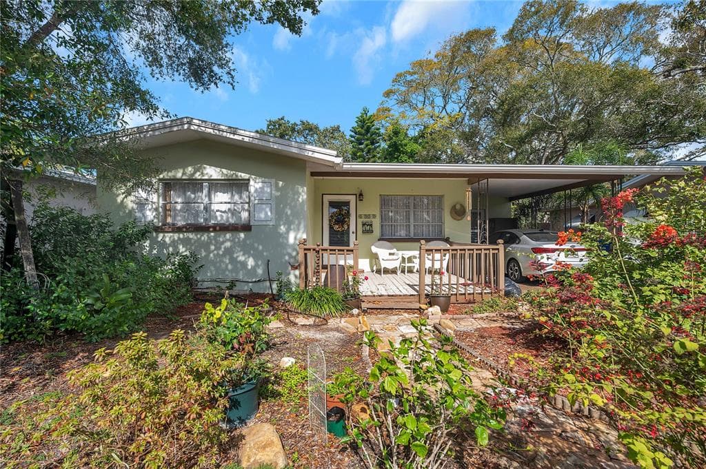 1116 MICHIGAN BOULEVARD DUNEDIN, FL 34698