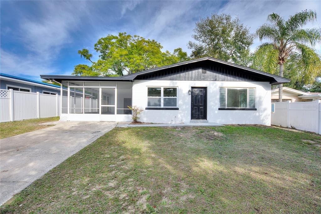600 LAKE ELIZABETH DRIVE WINTER HAVEN, FL 33884
