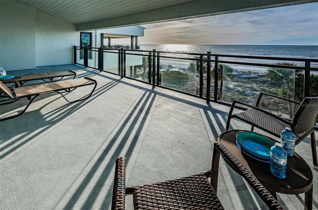 19940 GULF BOULEVARD UNIT 340 INDIAN SHORES, FL 33785