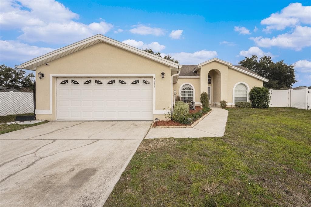7444 PARADISE COVE PLACE LAKELAND, FL 33810