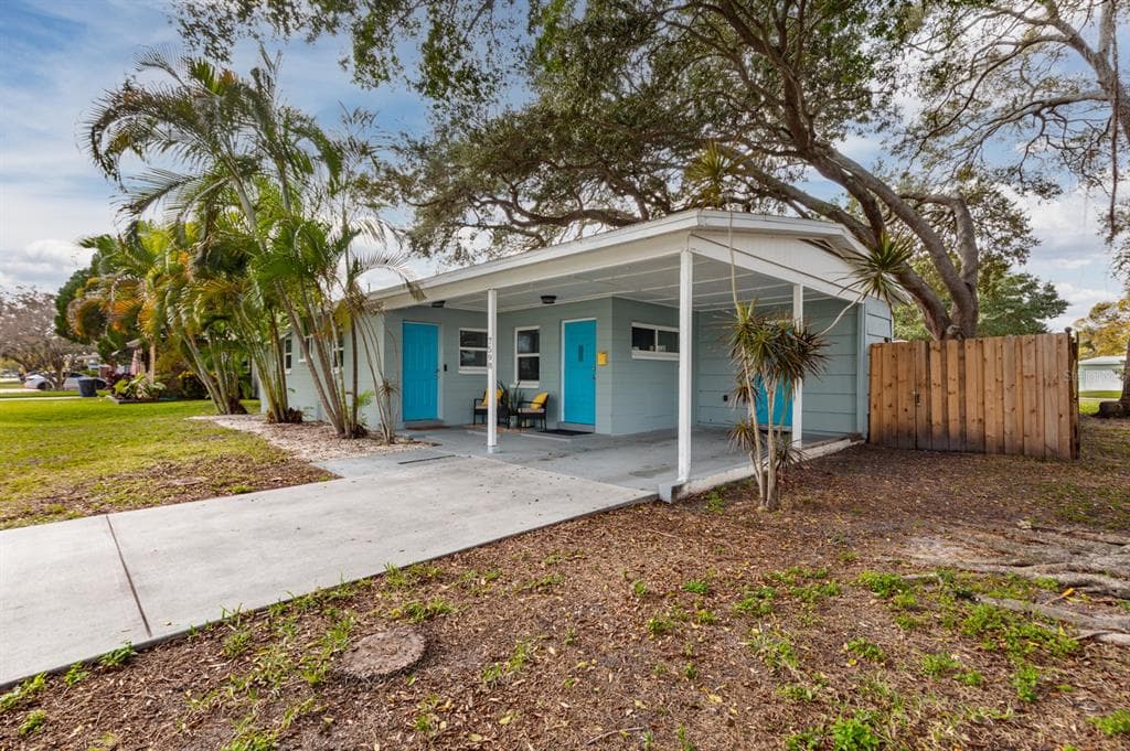 7598 17TH WAY N ST PETERSBURG, FL 33702