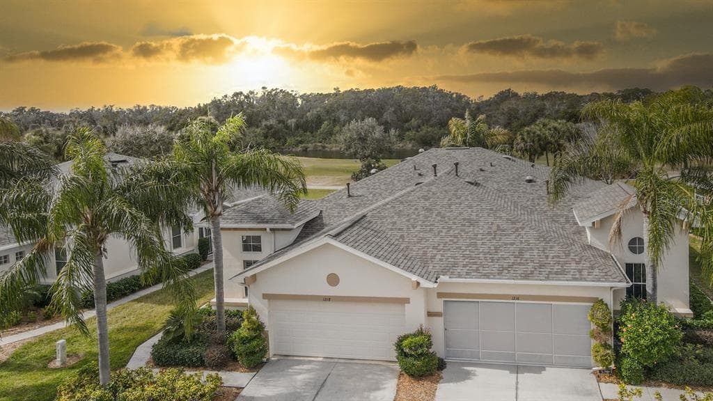 1218 LYNDHURST GREENS DRIVE UNIT 8