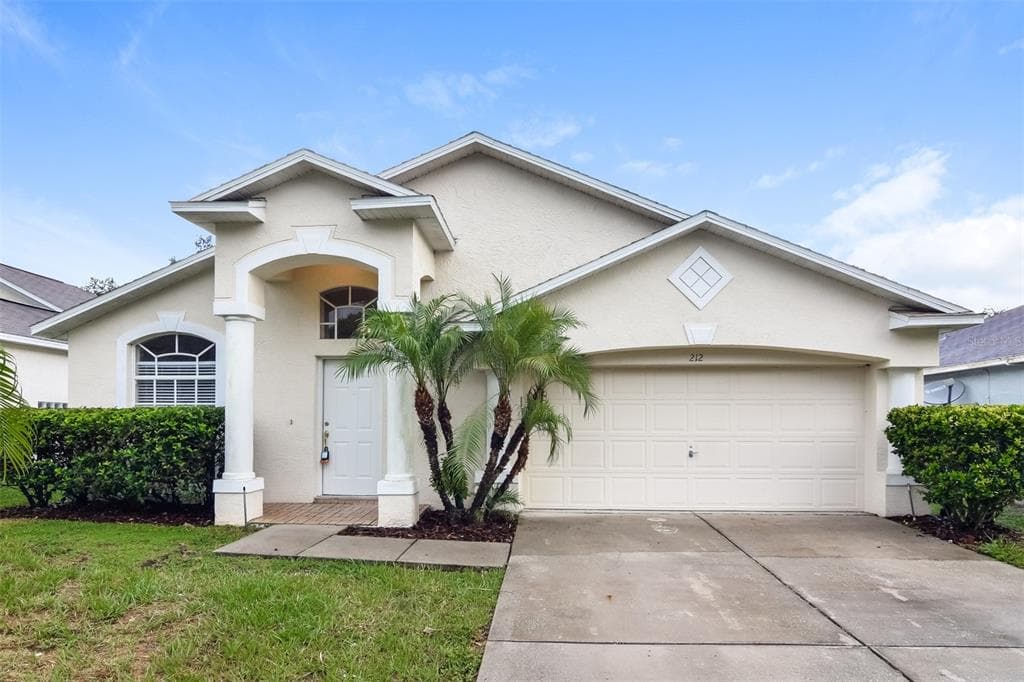 212 CHARDONNAY PLACE VALRICO, FL 33594