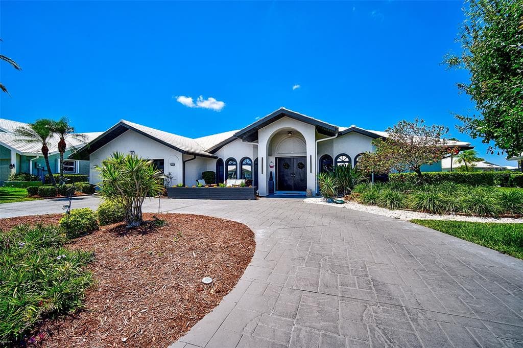 407 DEVONSHIRE LANE VENICE, FL 34293