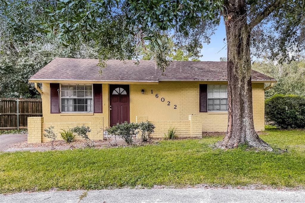 16022 SADDLE CREEK DRIVE TAMPA, FL 33618