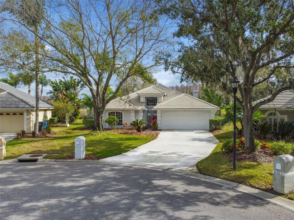 4303 AVENUE CANNES LUTZ, FL 33558