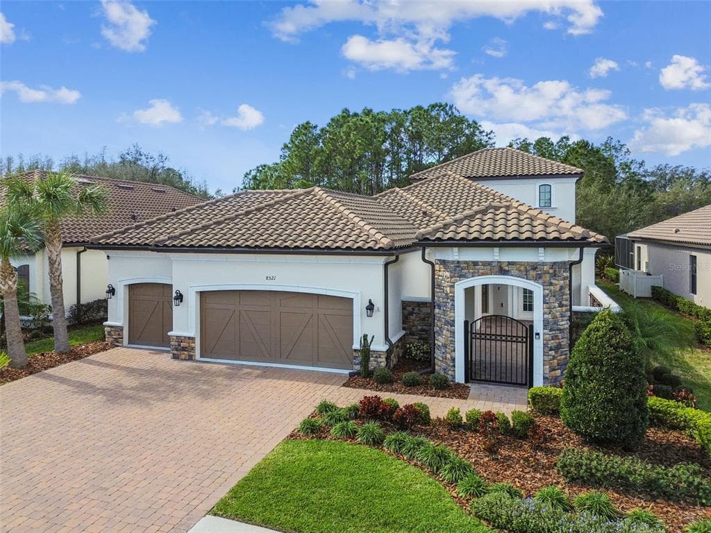 8521 GRAND ALBERATO ROAD TAMPA, FL 33647
