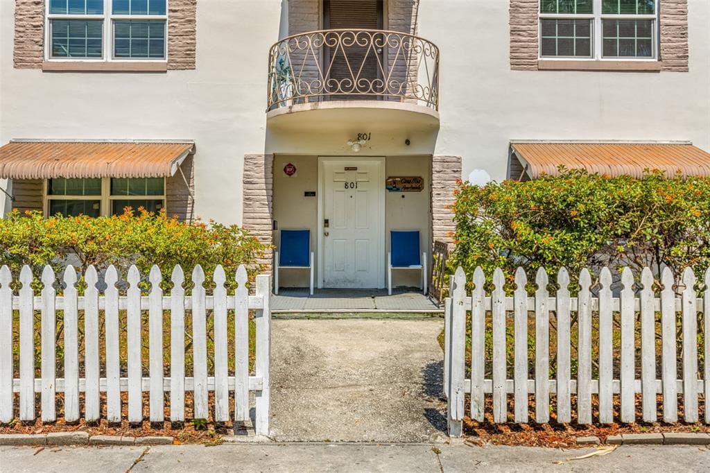 801 GROVE STREET N UNIT 5 ST PETERSBURG, FL 33701
