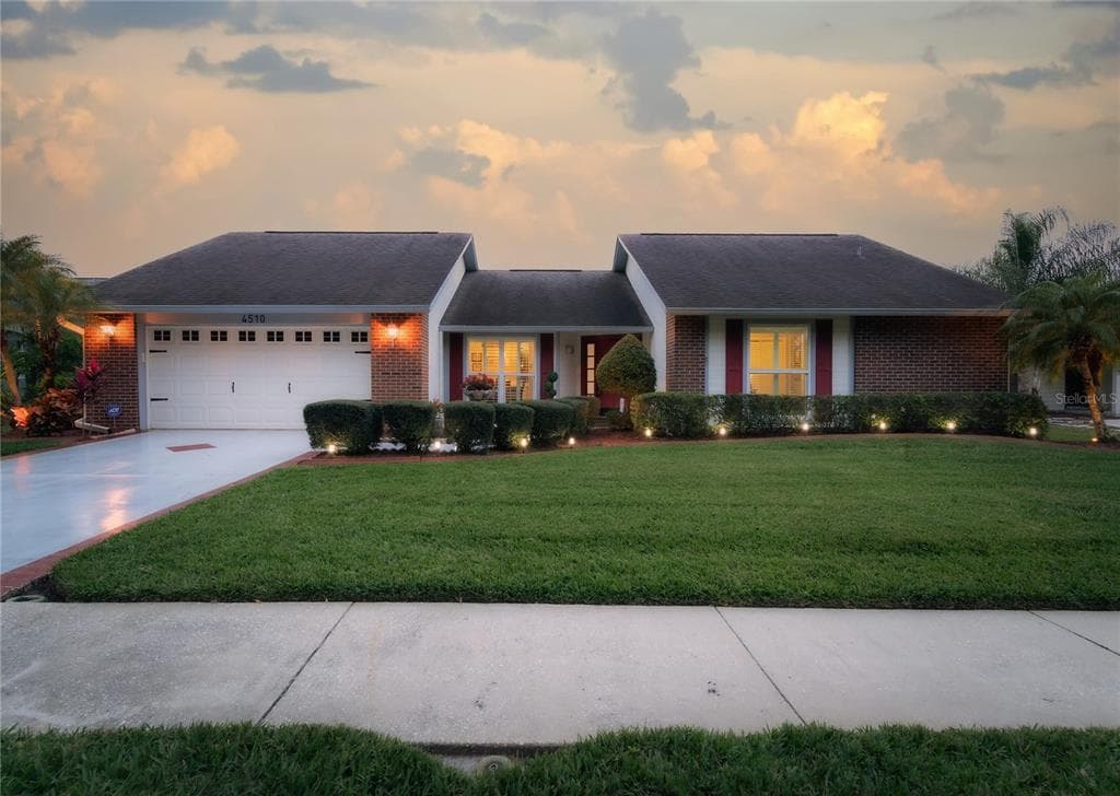 4510 NETHERWOOD DRIVE TAMPA, FL 33624