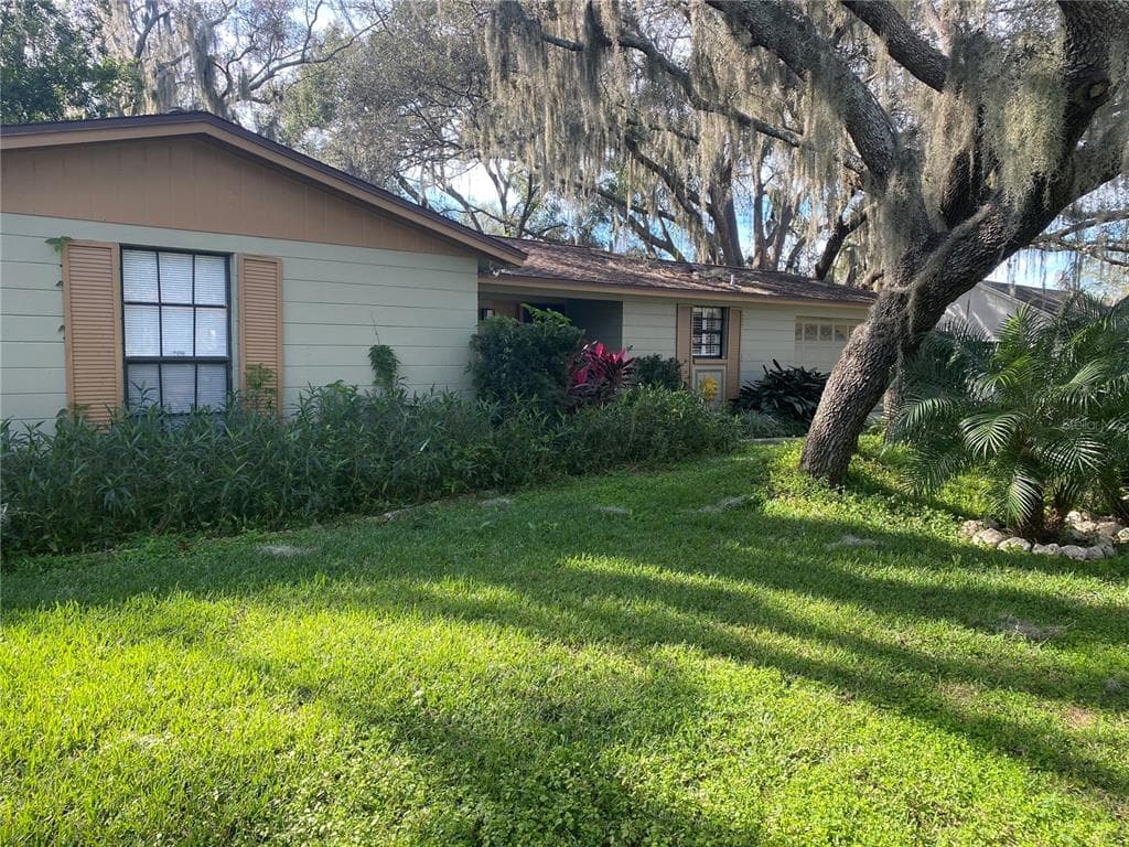 605 JULIE LANE BRANDON, FL 33511
