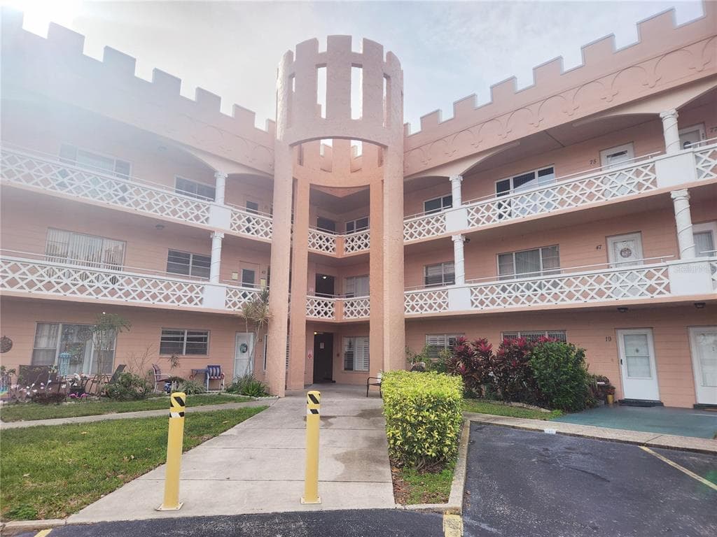 2457 ECUADORIAN WAY UNIT 39 CLEARWATER, FL 33763